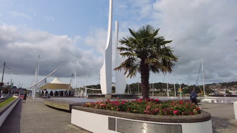 Waterford-City-William-Wallace-Plaza-Die-Kais-An-Einem-Sommermorgen