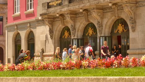 People-At-The-Entrance-Of-The-Famous-Theatro-Circo-During-Summer-In-Braga,-Portugal