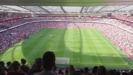 Dentro-Del-Emirates-Stadium,-Londres