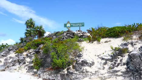 Dies-Ist-Ein-Statisches-Video-Des-Schildes-Des-Moriah-Harbour-Cay-Nationalparks-Auf-Exuma-Auf-Den-Bahamas