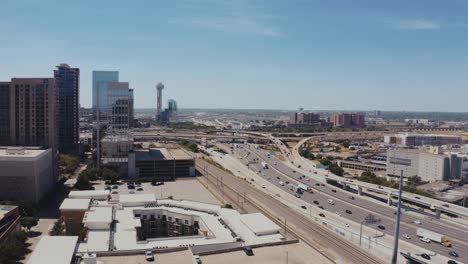 Dallas-Texas-Freeway-Skyline-Gebäude