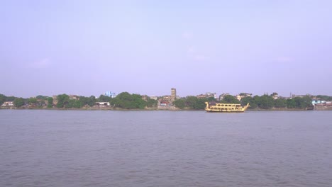 Howrah-Bridge-Ist-Eine-Freitragende-Brücke,-Die-1943-Von-Der-British-East-India-Company-Gebaut-Wurde