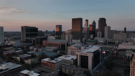Luftaufnahme-Der-Skyline-Und-Wolkenkratzer-Der-Innenstadt-Von-Atlanta,-Stadtbild-Von-Georgia