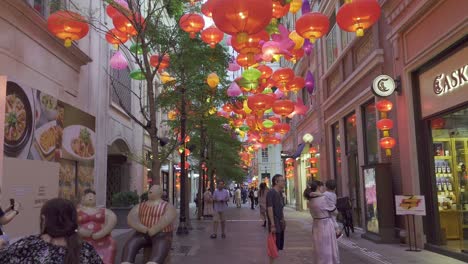 Linterna-China-Colgando-Decoración-En-La-Calle-Para-El-Festival-Del-Medio-Otoño