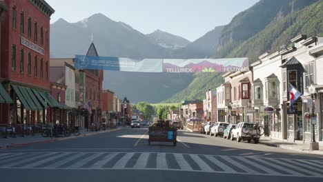 Telluride-Stadtpark,-Yoga-Festival