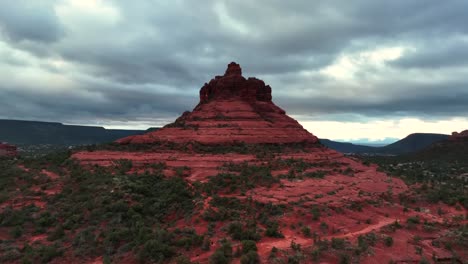 Beeindruckende-Rote-Felskuppen-Von-Sedona,-Arizona,-Vereinigte-Staaten
