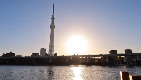 Paisaje-Urbano-De-Tokio-Skytree-Con-Hermoso-Amanecer