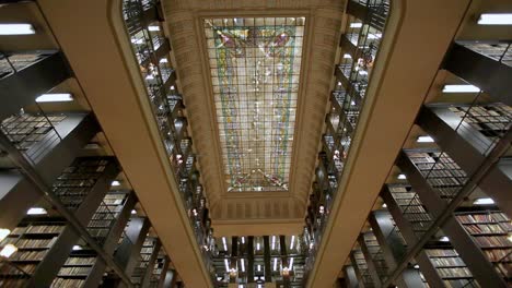 Lentes-Gran-Angular-Panorámicas-Del-Interior-De-La-Biblioteca-Nacional-De-Brasil