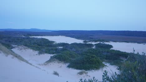 Beautiful-wide-shot-of-sand-dunes-in-Southern-Australia-in-Victoria