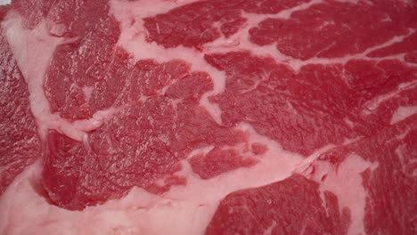 Makro-Nahaufnahme,-Von-Oben-Nach-Unten,-Entrecôte-Steak,-Ribeye-Rindfleischschnitt,-4k