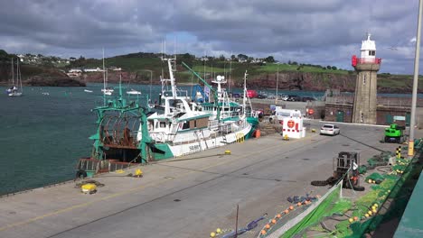 Dunmore-East-Harbour-Waterford-Irland-Hauptfischereihafen-Für-Südostirland-Septembermorgen