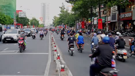 Der-Reine-Komfort-Und-Die-Leichte-Manövrierfähigkeit-Haben-Das-Motorrad-Zu-Einem-äußerst-Bevorzugten-Fortbewegungsmittel-In-Ho-Chi-Minh-Stadt-Gemacht