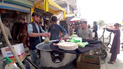 Afghanisches-Frühstück-Aus-Dem-Herzen-Von-Jalalabad