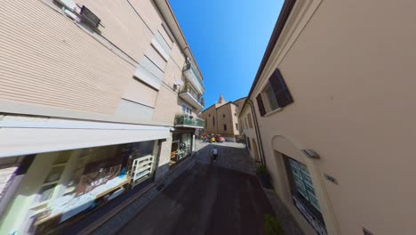 Narrow-Rimini-Street-Leads-to-the-Cathedral-Church