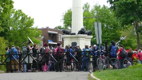 Demonstranten-Versammeln-Sich-Auf-Dem-G7-Gipfel-In-La-Malbaie,-Charlevoix,-Quebec,-Kanada