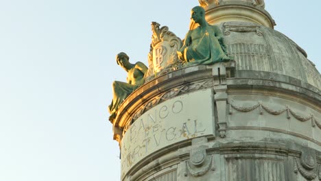 Detalle-De-La-Fachada-Del-Edificio-Del-Banco-De-Portugal-En-Braga,-Portugal.