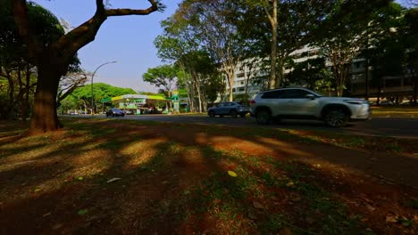 Los-Residentes-De-Brasilia-Siguen-Utilizando-Vehículos-A-Pesar-De-La-Posible-Escasez-De-Combustible.