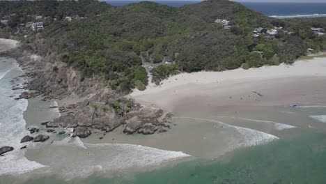 Clarkes-Beach-With-Scenic-Landscape,-Byron-Bay-Australia---aerial-shot
