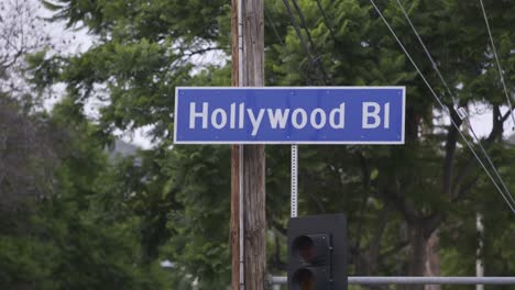 Hollywood-Boulevard-Schild-An-Der-Straße