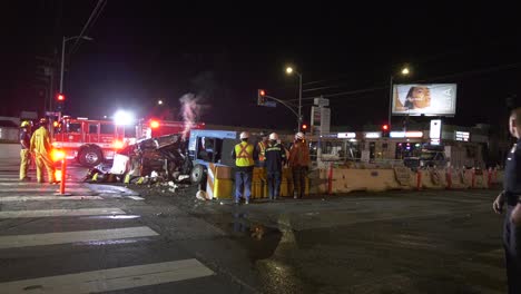 Escena-Del-Accidente-Con-Investigadores-De-La-Policía.