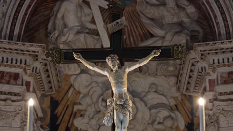 Wunderschönes-Kreuz-Von-Jesus-Christus,-Ist-Erstaunlich-Und-Klar,-Das-Licht-Hilft,-Glauben-Zu-Haben