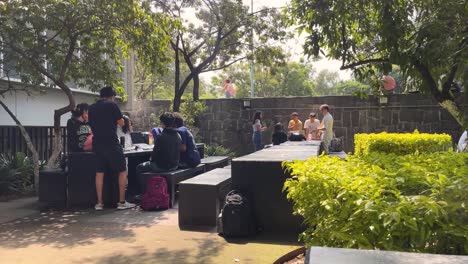 Descansos-Para-Estudiar-Y-Socializar,-Timelapse-En-El-Campus.-Cdmx