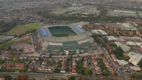 Toma-Aérea-Circular-Del-Estadio-Twickenham-De-Londres.