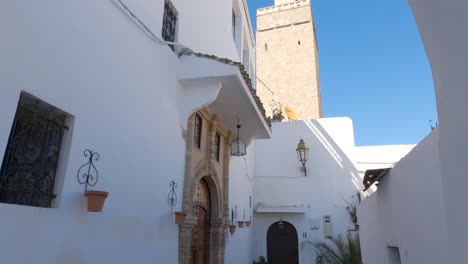Mosque-Oudaya-at-Kasbah-of-the-Udayas,-overlooks-Rabat's-traditional-white-buildings