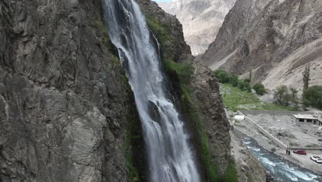 Manthokha-Waterfall-in-the-Kharmang-Valley,-Skardu,-Pakistan