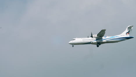 Bangkok-Airways-prepare-for-Landing-at-Suvarnabhumi-Airport,-Thailand