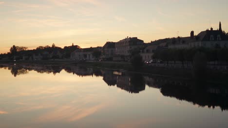 Night-descends-over-the-town-of-Montrichard-and-the-Cher-River