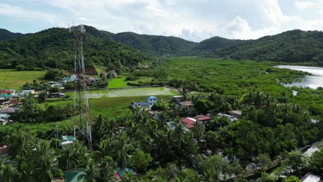 Pueblo-Rural-Rodeado-De-Naturaleza-Exuberante-Y-Verde-En-Baras,-Isla-Catanduanes,-Filipinas