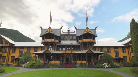 Exterior-View-Of-Dalen-Hotel,-Oldest-Wooden-Hotel-In-Telemark,-Norway