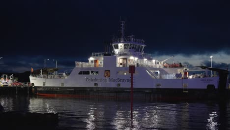The-Caledonian-MacBrayne-ferry-the-Loch-Shira-sits-moored-in-Largs-at-night