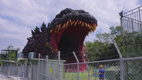 Giant-Shin-Godzilla-Mouth-and-Zipline-at-Nijigen-No-Mori