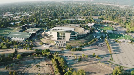 Vista-Aérea-De-Drones-A-Gran-Altitud-Del-Estadio-Autzen