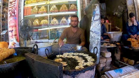 Jalebi-Kochen