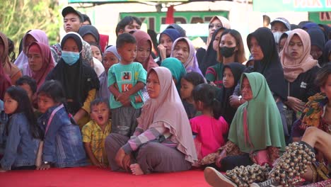 Muchos-Indonesios-Están-Viendo-El-Programa