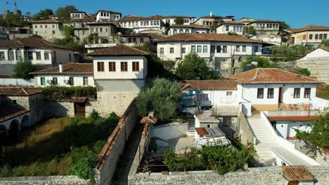 Berat-Touristic-Ancient-City's-Hilltop-Castle-with-Beautiful-White-Houses-Adorned-with-Thousand-Windows
