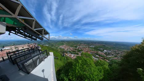 Seilbahn-–-San-Marino-Seilbahn-Transportkabine