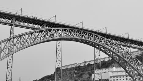 Nahaufnahme-Der-Dom-Luis-Brücke,-Porto,-Portugal