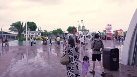 Mittherbstausstellungen-Auf-Dem-Dach-Von-Vivocity-In-Singapur