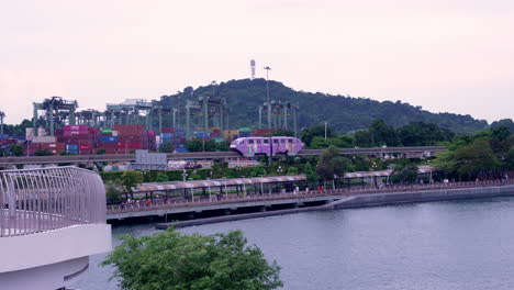 Monorail-driving-away-from-Sentosa-in-Singapore