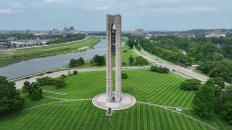 Carillón-De-Escrituras-En-El-Parque-Histórico-Carillón-En-Dayton,-Ohio