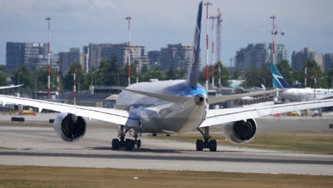All-Nippon-Airways-Boeing-787-Taxiing-at-the-Airport-of-Vancouver-REAR