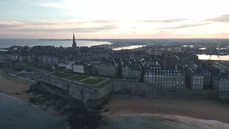 Holland-Bastion,-Intra-Muros-and-Saint-Malo-cityscape-at-sunset