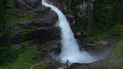 Der-Untere-Teil-Eines-Krimmler-Wasserfalls,-Österreich