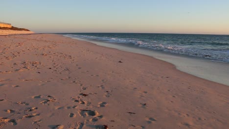 Australische-Küste,-Wenn-Die-Sonne-Untergeht