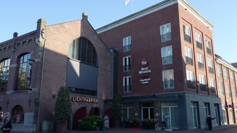 Best-Western-Plus-City-Hotel-En-El-Centro-Histórico-De-La-Ciudad-De-Gouda,-Holanda-Del-Sur,-Países-Bajos