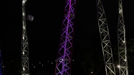 View-of-the-GX-5-Extreme-Swing-elevating-and-ready-for-action-in-Clarke-Quay,-Singapore